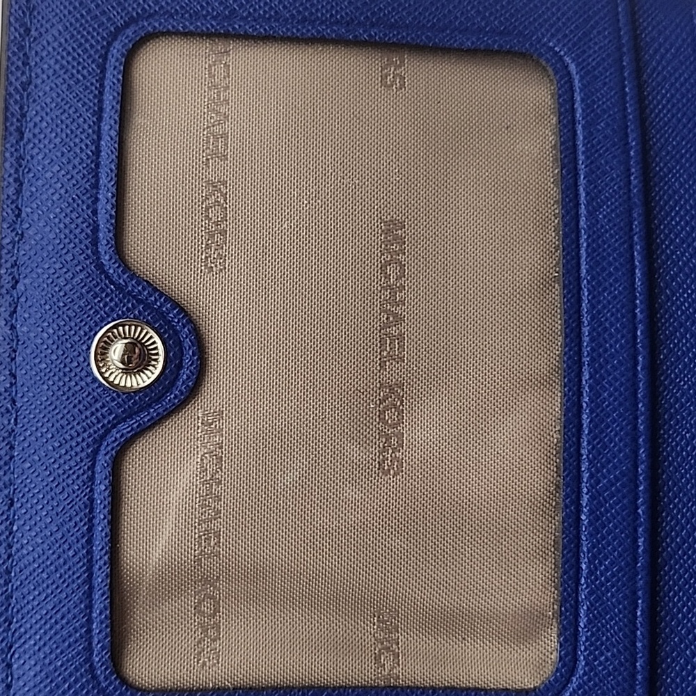 Michael Kors Bifold w/ Coin Zip Pocket Blue Silver Hardware - Picture 12 of 17